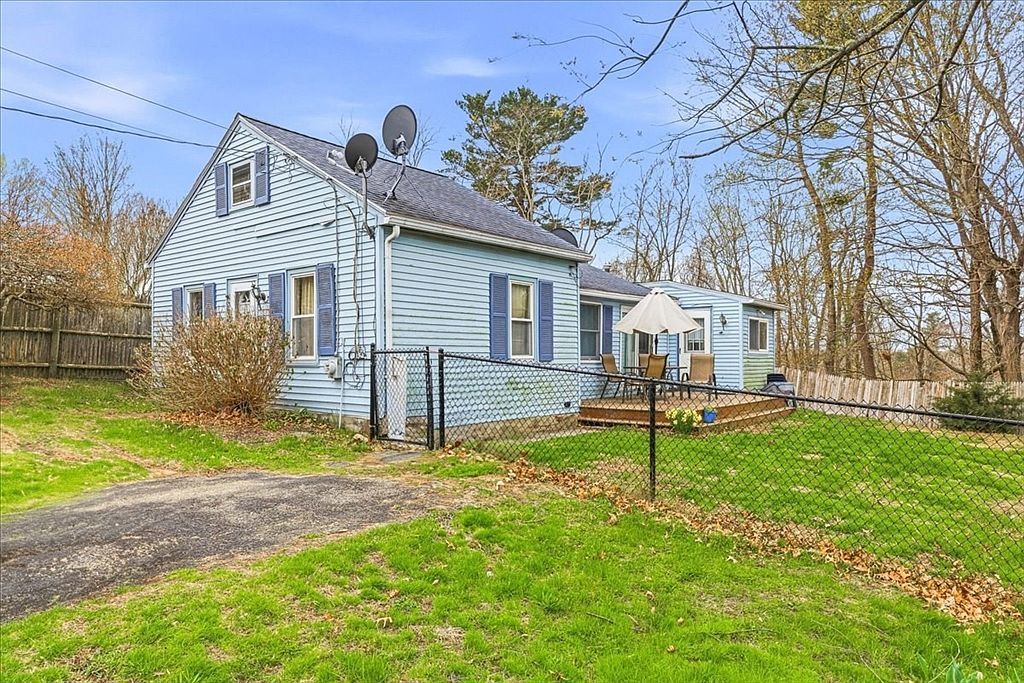 32 Elm Ave Holbrook, MA 02343 - Thumbnail 3