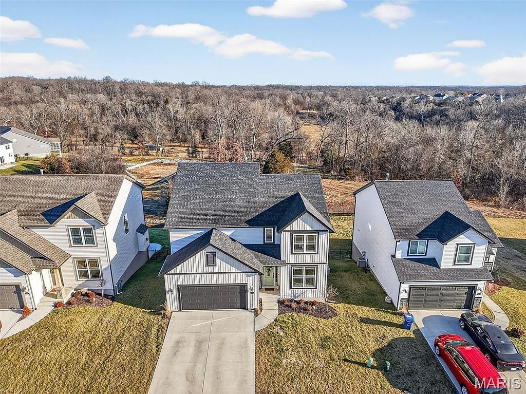 378 Valley Bluff Dr Wentzville, MO 63385 - Thumbnail 3