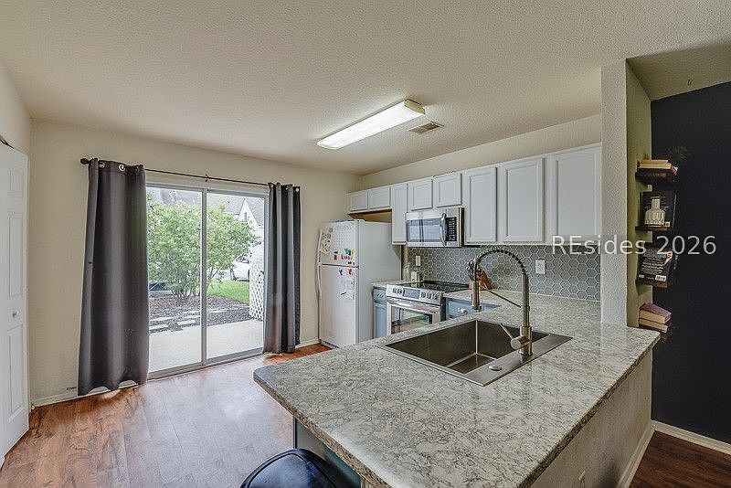 406 Park Side Way Bluffton, SC 29909 - Thumbnail 3