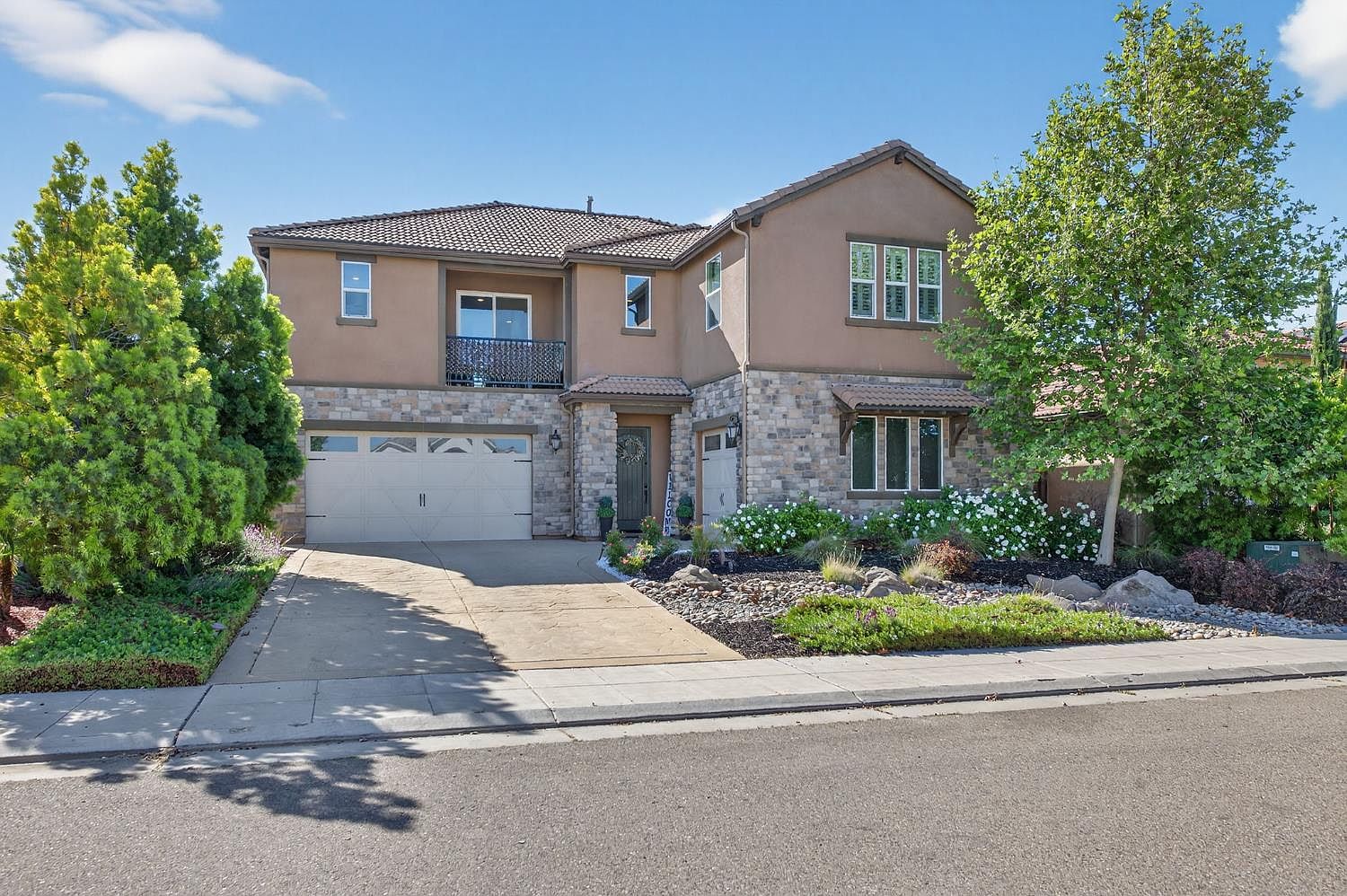 638 Mesa Dr S Madera, CA 93636 - Thumbnail 3