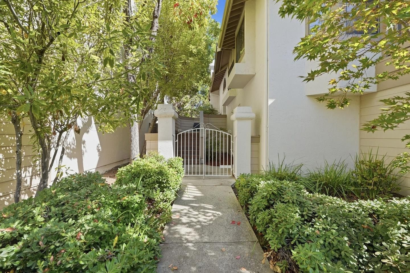 464 Ives Trl Sunnyvale, CA 94087 - Thumbnail 3