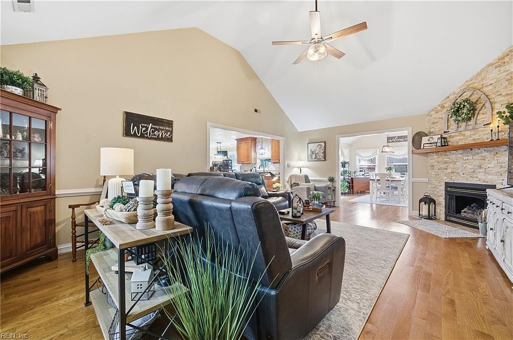 152 Downing Dr Chesapeake, VA 23322 - Thumbnail 3