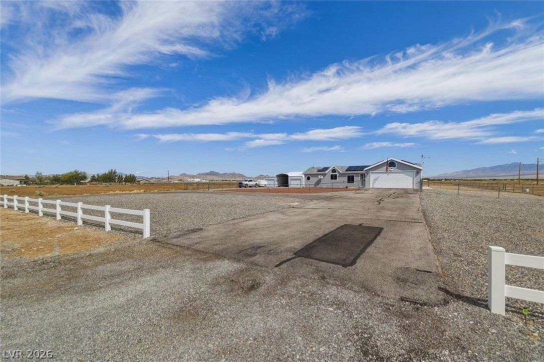 2300 W Stella St Pahrump, NV 89048 - Thumbnail 3