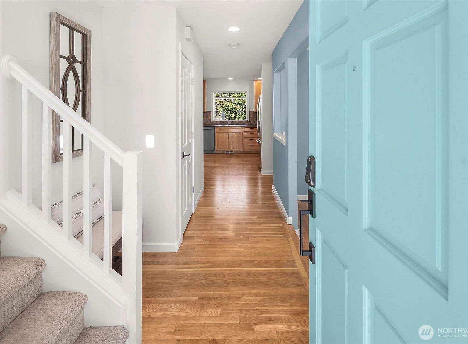 406 N 178th Ln Seattle, WA 98133 - Thumbnail 3