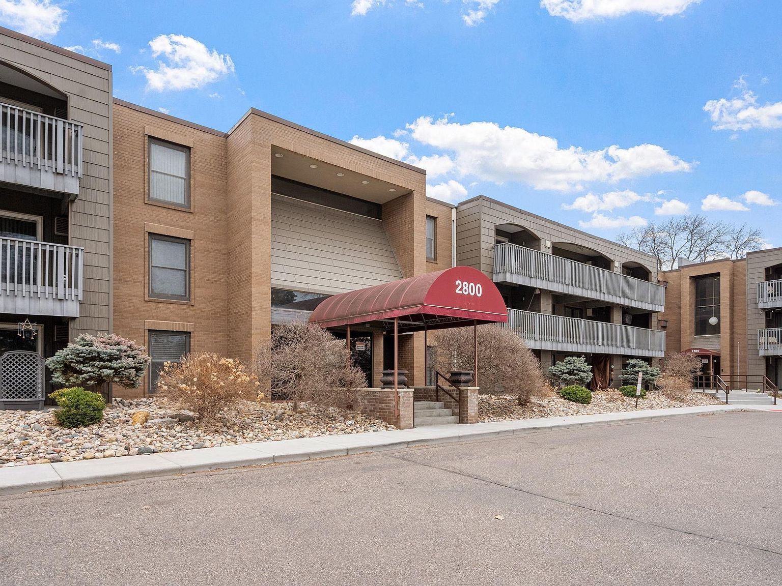 2800 Hamline Ave N APT 329 Roseville, MN 55113 - Thumbnail 3