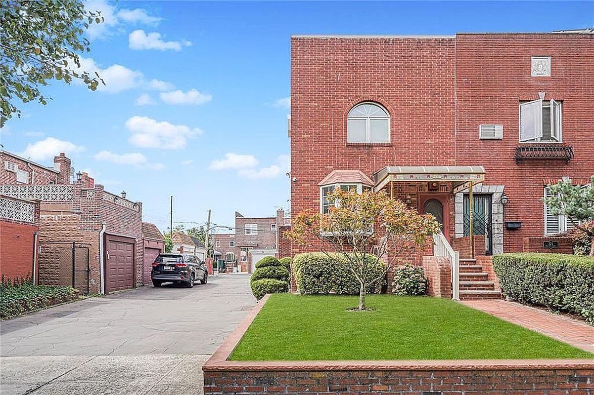 326 Bay 14 St Brooklyn, NY 11214 - Thumbnail 3