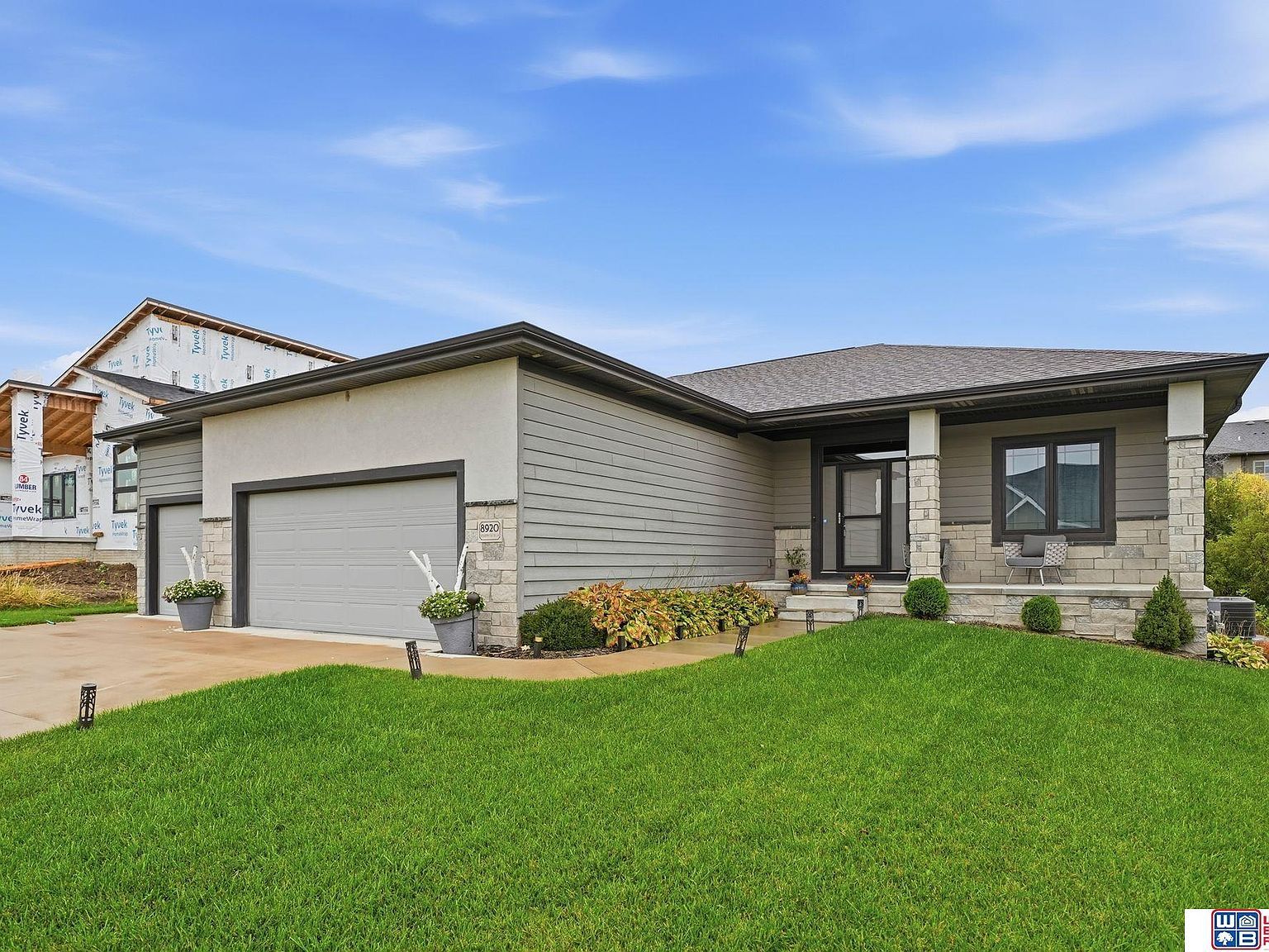 8920 Shadow Creek Ln Lincoln, NE 68520 - Thumbnail 3