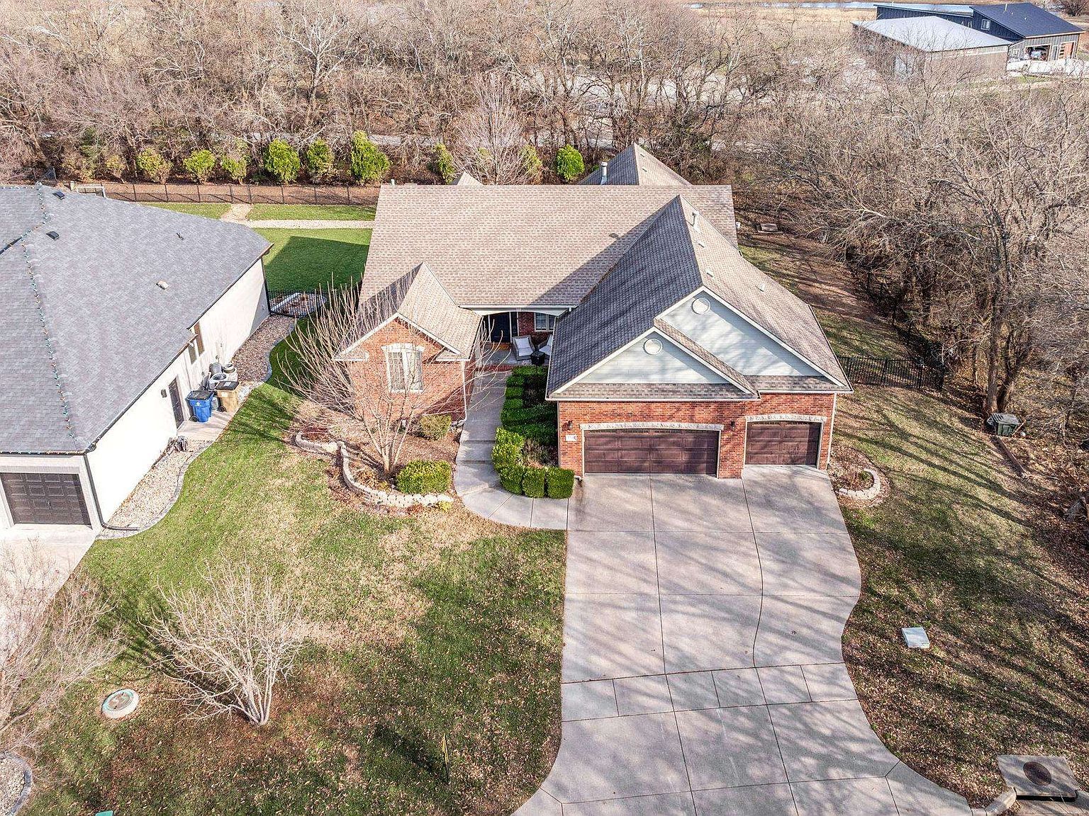 1748 S Cascade Point Andover, KS 67002 - Thumbnail 3