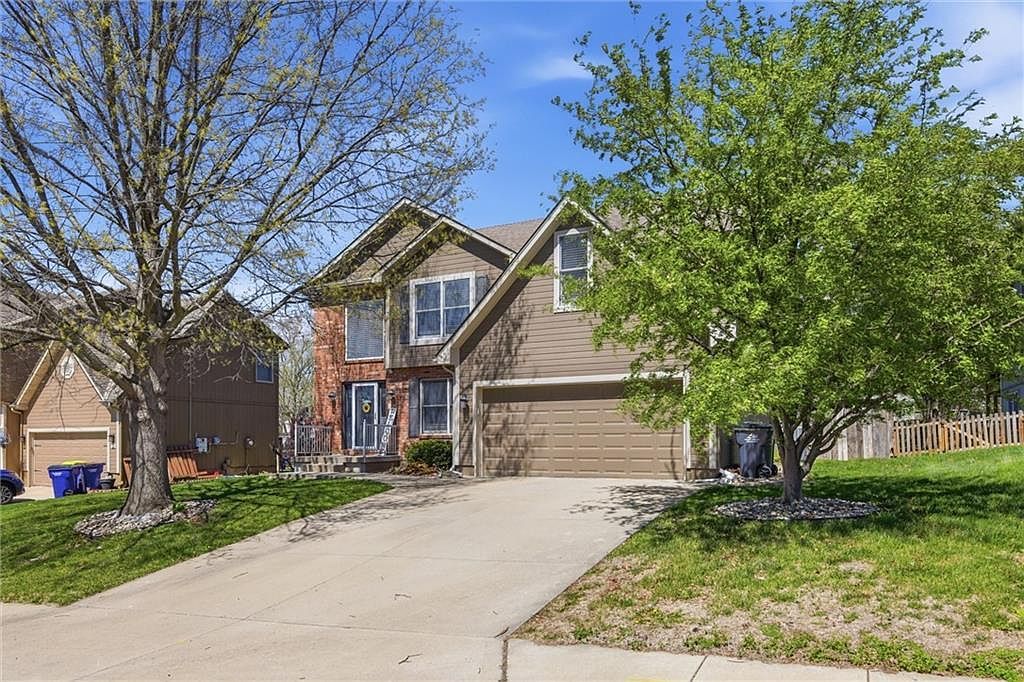 217 NE Paseo Pl Blue Springs, MO 64014 - Thumbnail 3