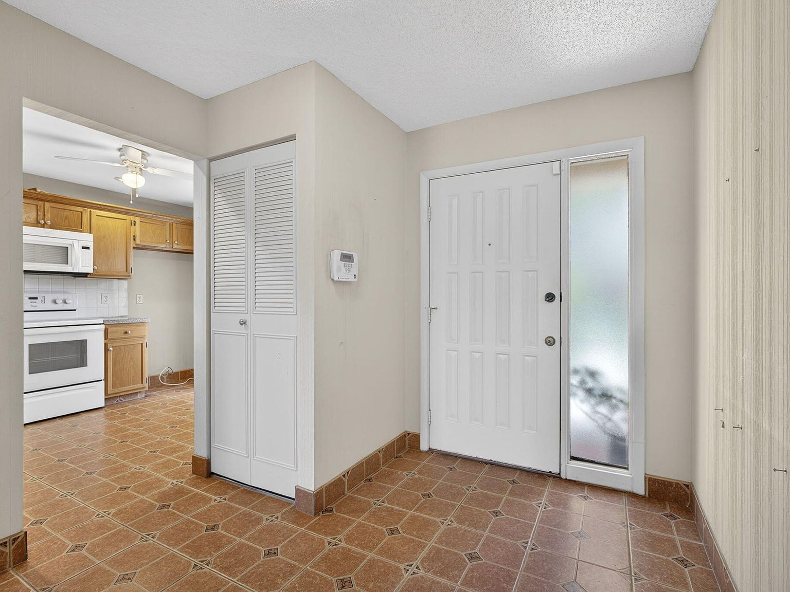 67 Macadamia Ct Royal Palm Beach, FL 33411 - Thumbnail 3