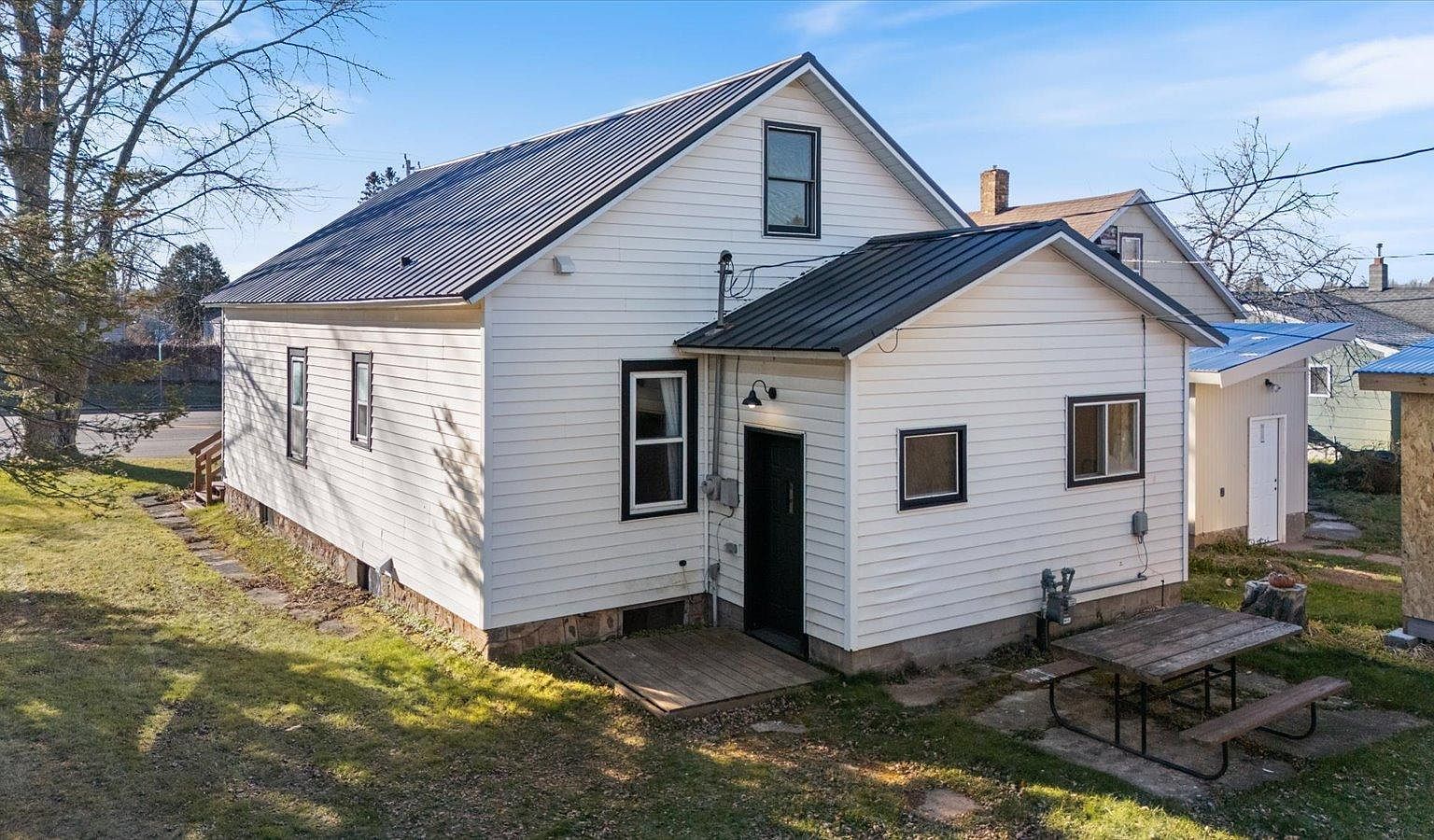 556 5th Ave Bovey, MN 55716 - Thumbnail 3