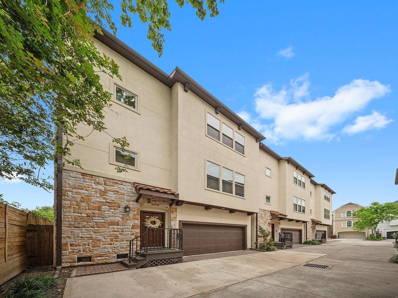 5739 Petty St Houston, TX 77007 - Thumbnail 3