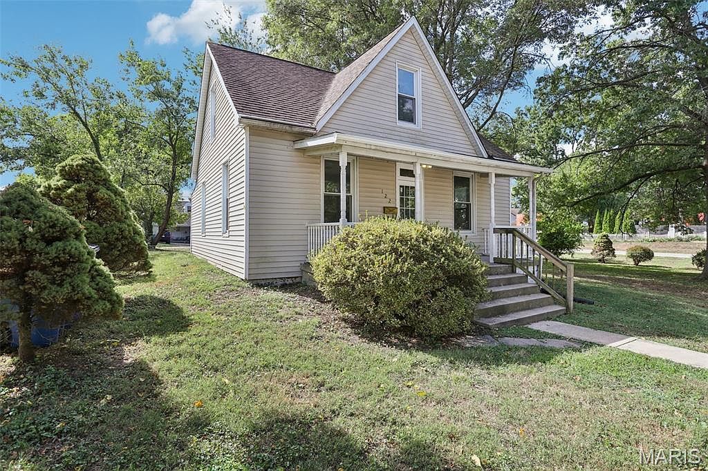 122 W 1st St Trenton, IL 62293 - Thumbnail 3