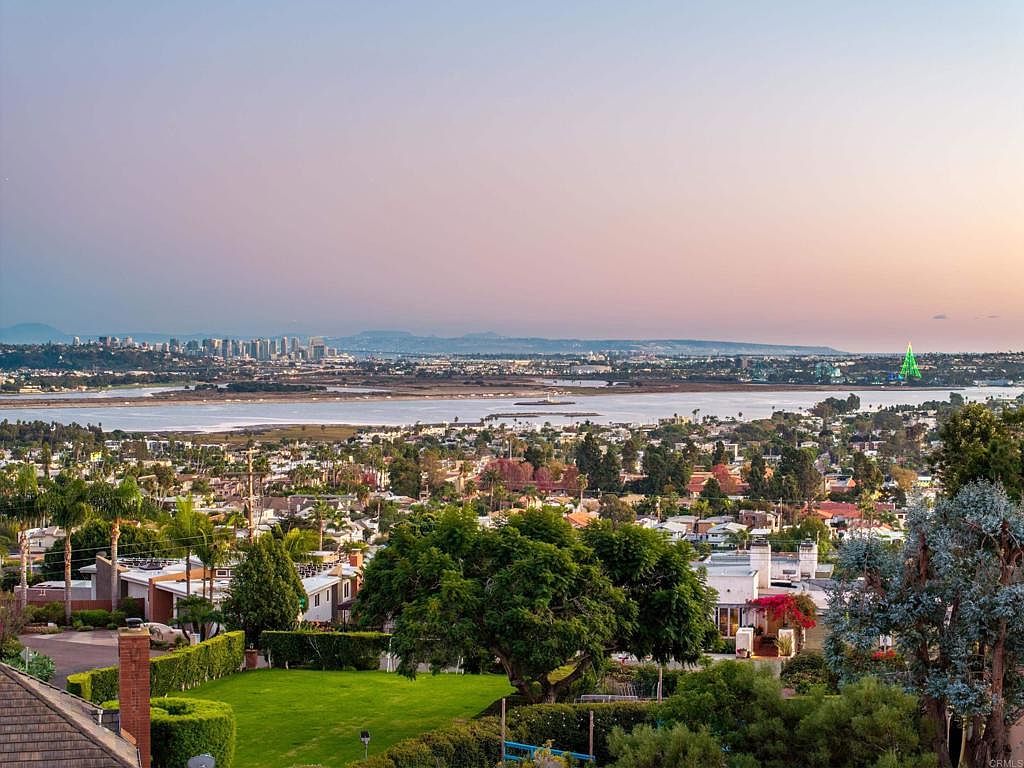 1645 Los Altos Rd San Diego, CA 92109 - Thumbnail 3