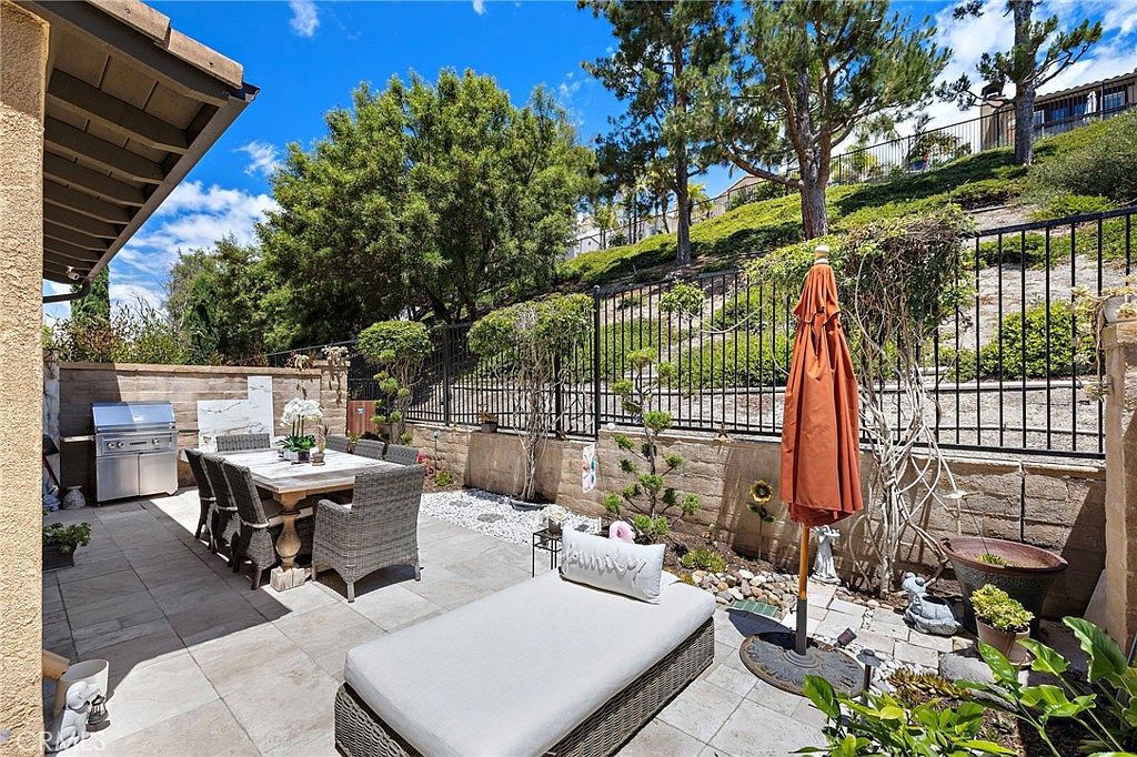 28 Tuscany Mission Viejo, CA 92694 - Thumbnail 3