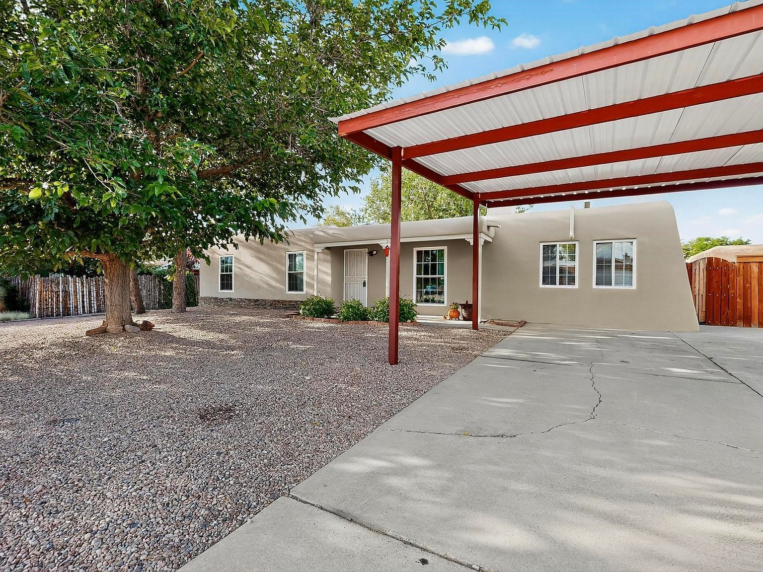 2551 Camino Cabestro Santa Fe, NM 87505 - Thumbnail 3