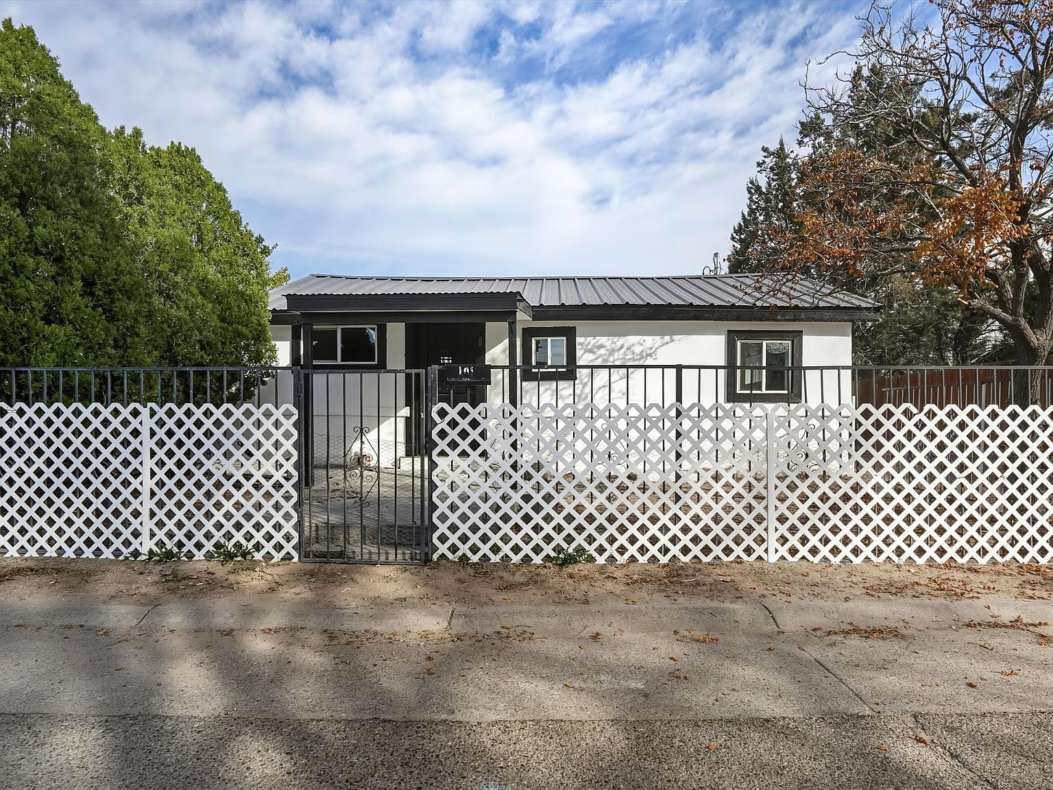 401 Gomez Ave NE Albuquerque, NM 87102 - Thumbnail 3