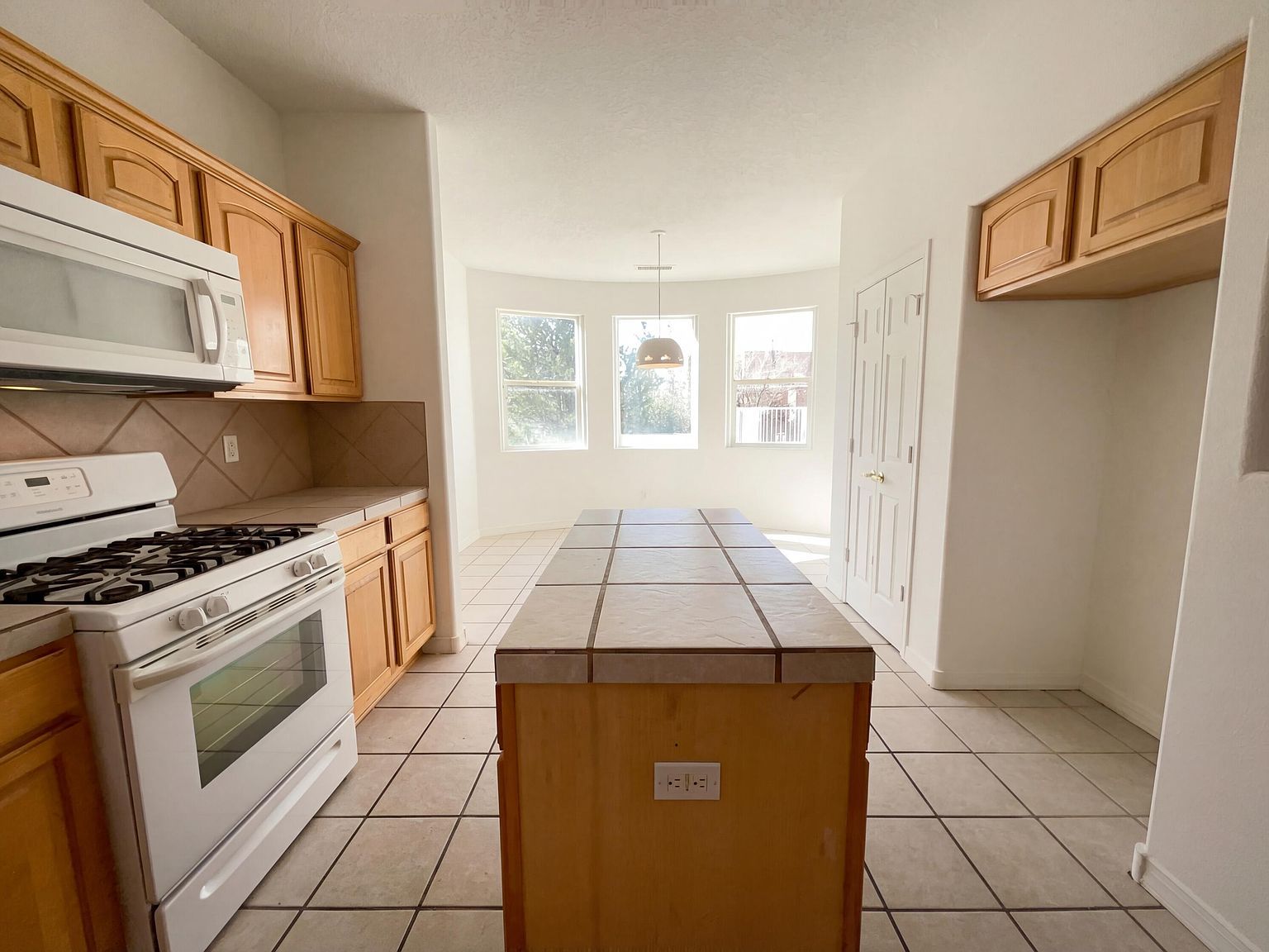 6331 Pima Pl NW Albuquerque, NM 87120 - Thumbnail 3