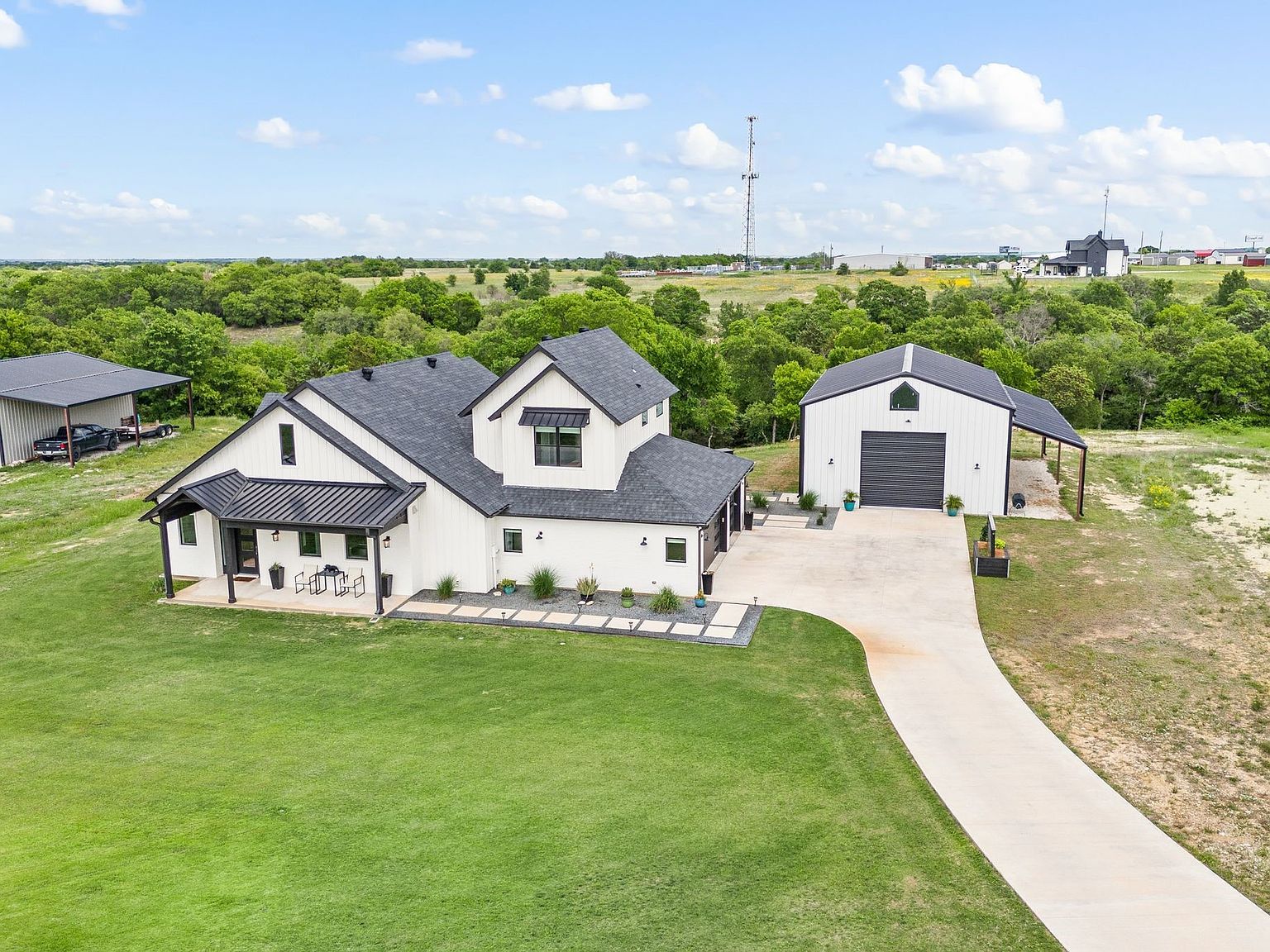 130 Nicholas Way Decatur, TX 76234 - Thumbnail 3