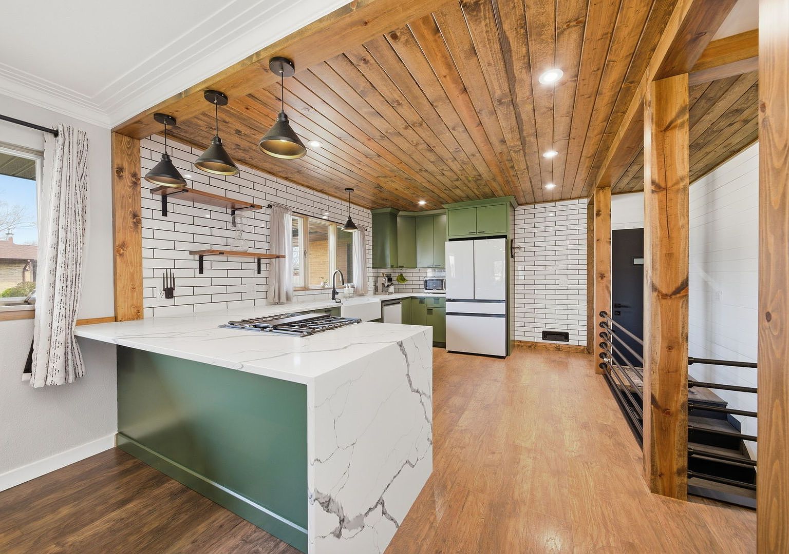 908 Curtis Ave Joliet, IL 60435 - Thumbnail 3