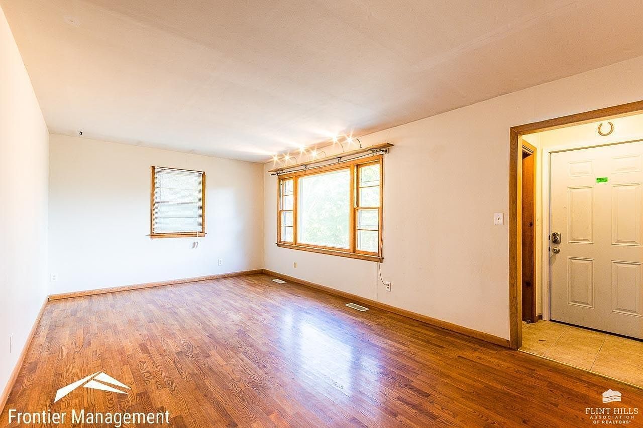 605 Ratone Ln Manhattan, KS 66502 - Thumbnail 3