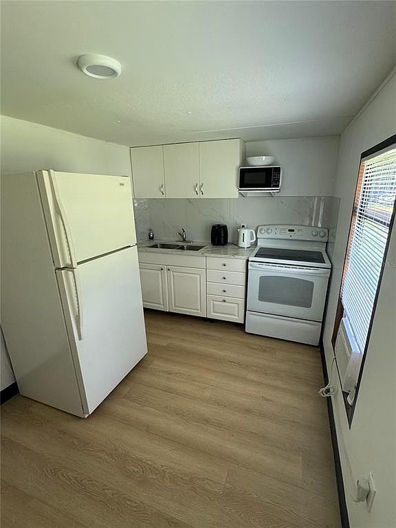 15482 Mapletree Dr Punta Gorda, FL 33955 - Thumbnail 3