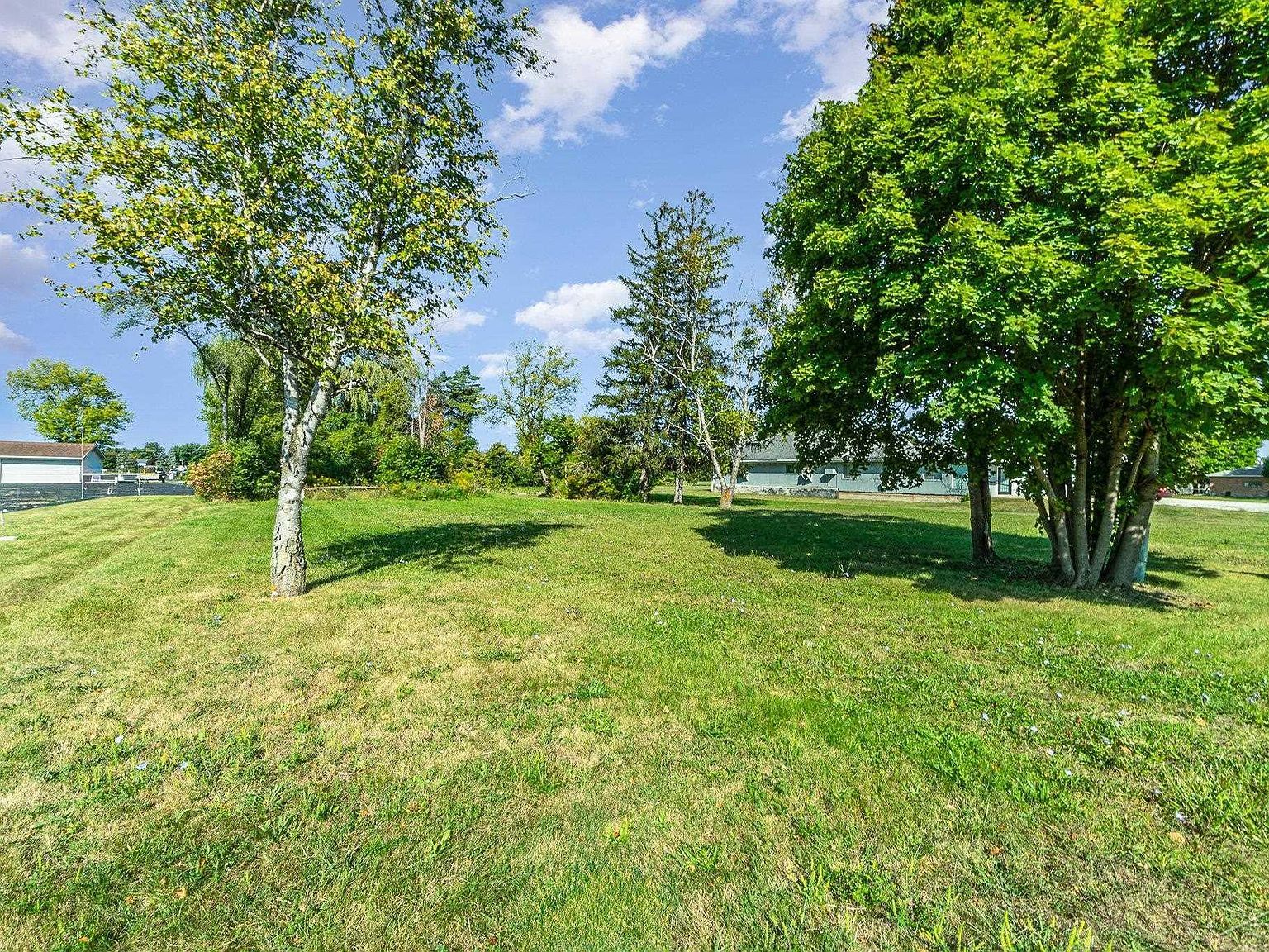 765 N Center Rd Saginaw, MI 48638 - Thumbnail 3