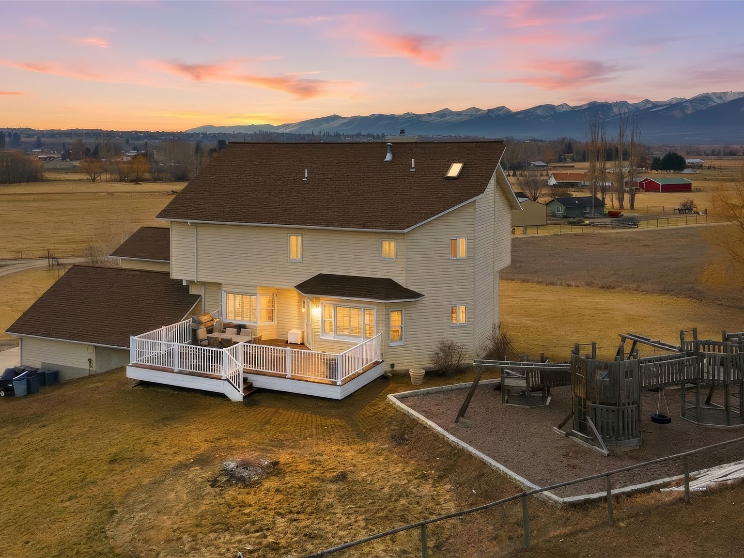 596 Ravenwood Dr Stevensville, MT 59870 - Thumbnail 3