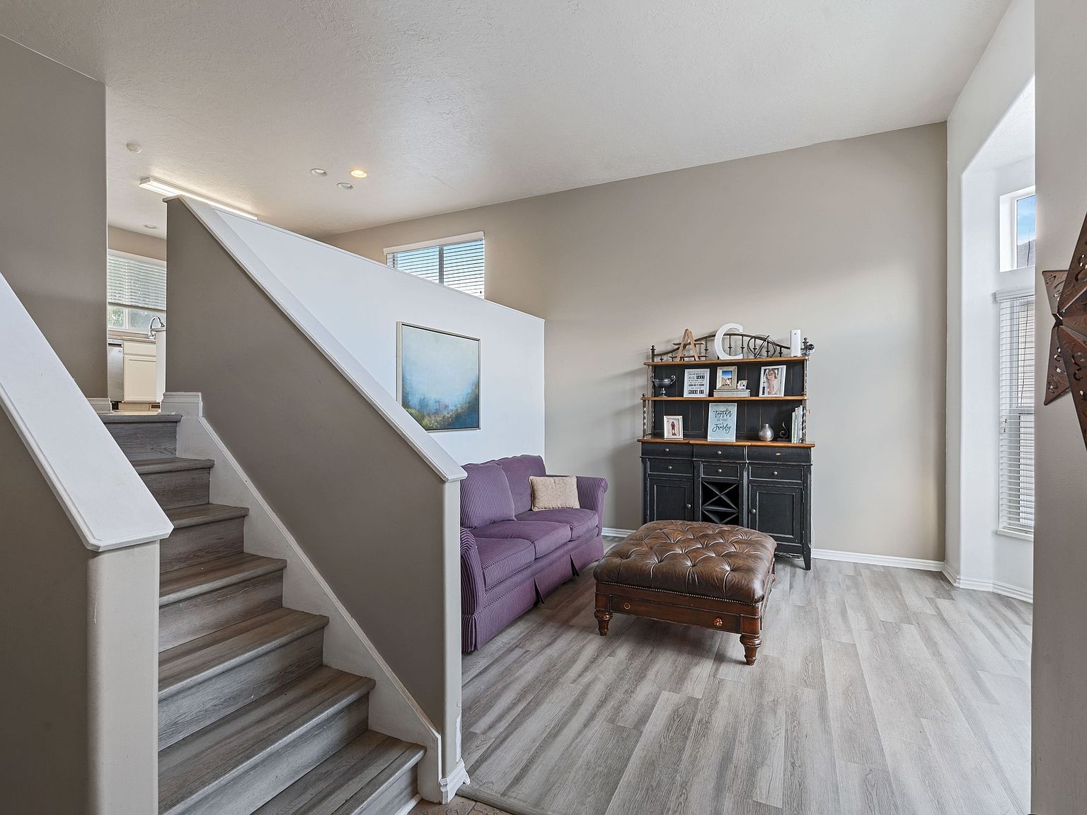 595 N Banbury Cir W North Salt Lake, UT 84054 - Thumbnail 3