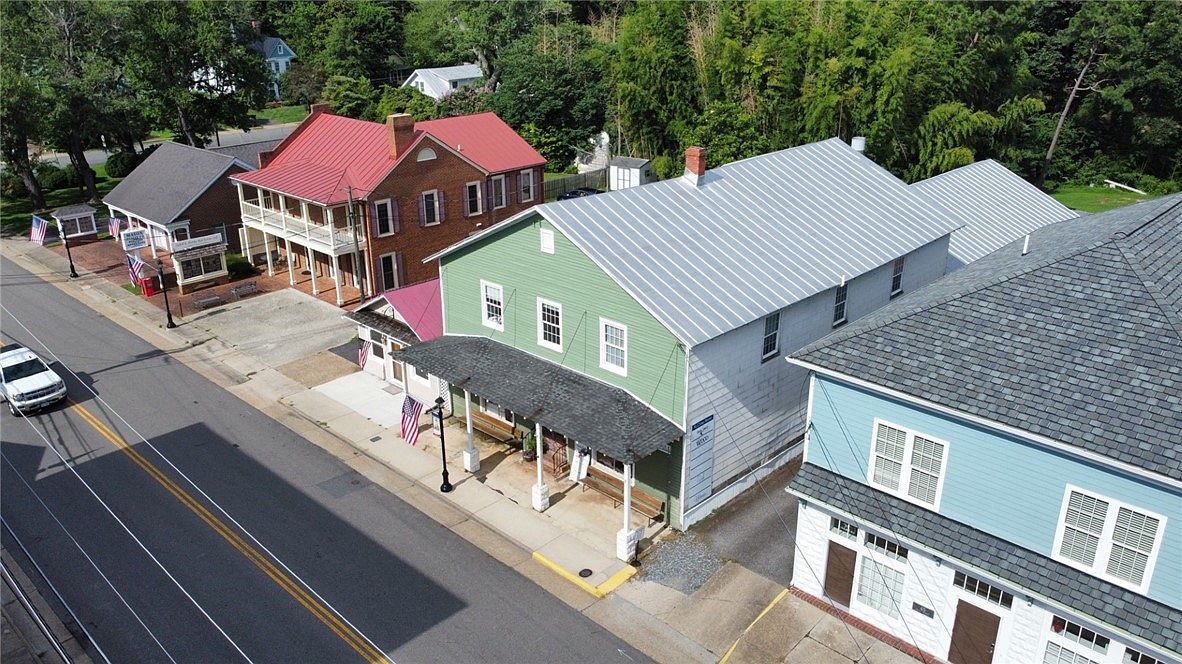 51 Cross St Urbanna, VA 23175 - Thumbnail 3