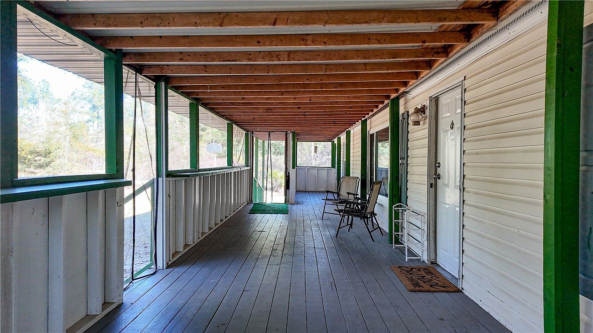 255 Drury Ln Hortense, GA 31543 - Thumbnail 3