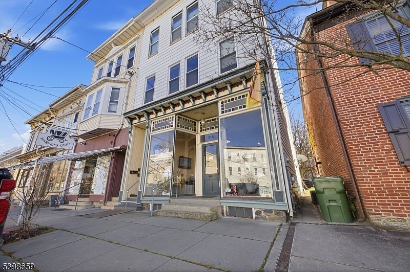 318 Front St Belvidere, NJ 07823 - Thumbnail 3