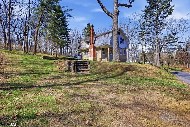 103 Lommason Glen Rd Belvidere, NJ 07823 - Thumbnail 3