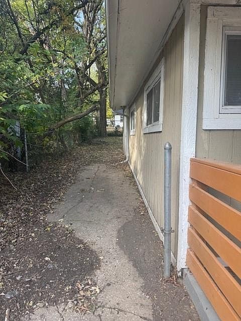 1340 S Emery Ave Independence, MO 64055 - Thumbnail 3