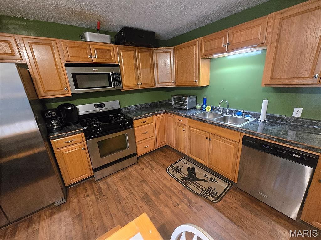 105 S Maple St Stonington, IL 62567 - Thumbnail 3