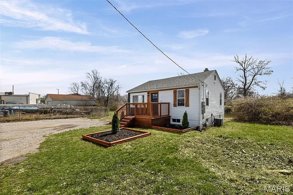 4132 Pontoon Rd Granite City, IL 62040 - Thumbnail 3