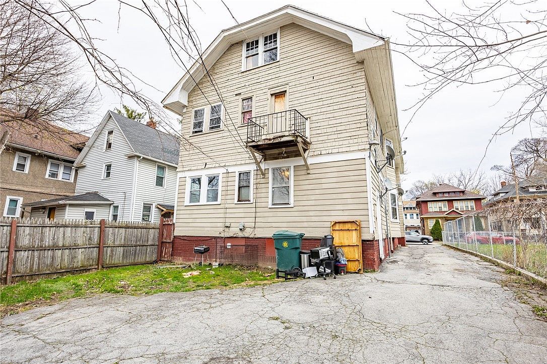 1737-1739 Saint Paul St Rochester, NY 14621 - Thumbnail 3