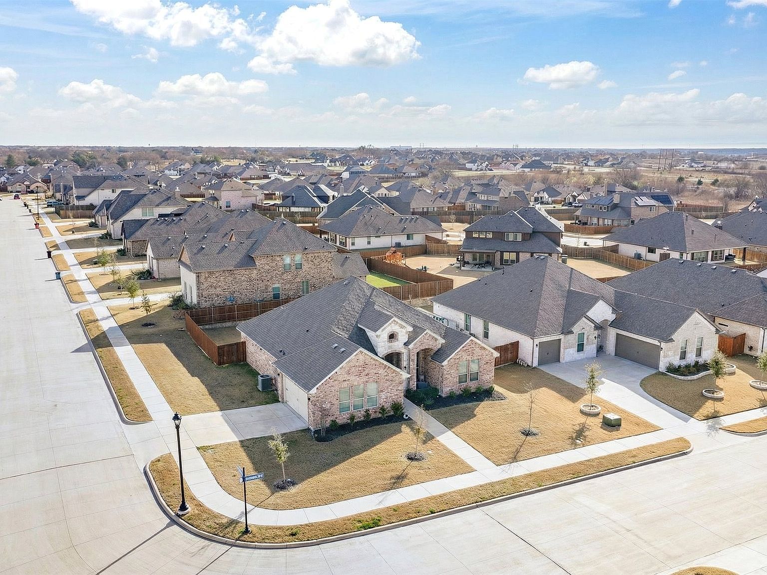 1006 Fairhaven Dr Midlothian, TX 76065 - Thumbnail 3