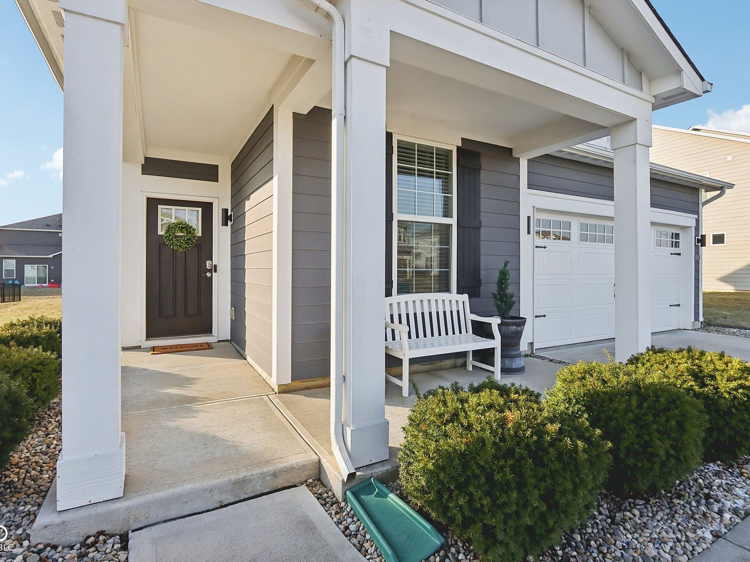 15437 Eastpark Cir W Fishers, IN 46037 - Thumbnail 3