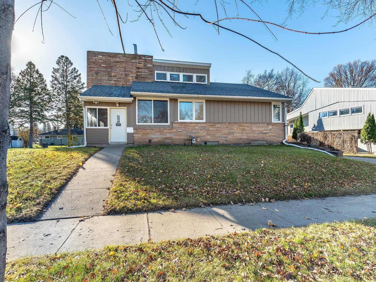 1015 11th Ave S Moorhead, MN 56560 - Thumbnail 3