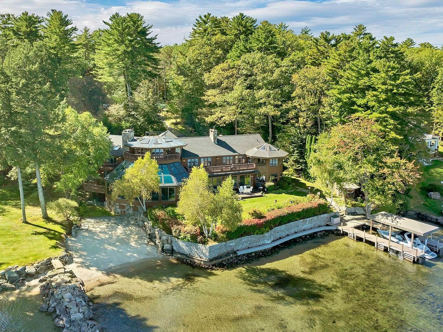 211 Dockham Shore Rd Gilford, NH 03249 - Thumbnail 3