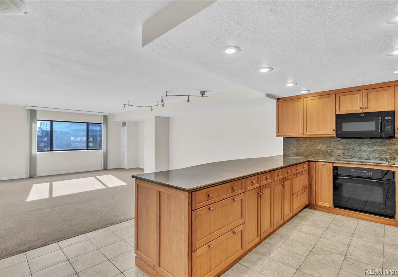 1551 Larimer St APT 906 Denver, CO 80202 - Thumbnail 3