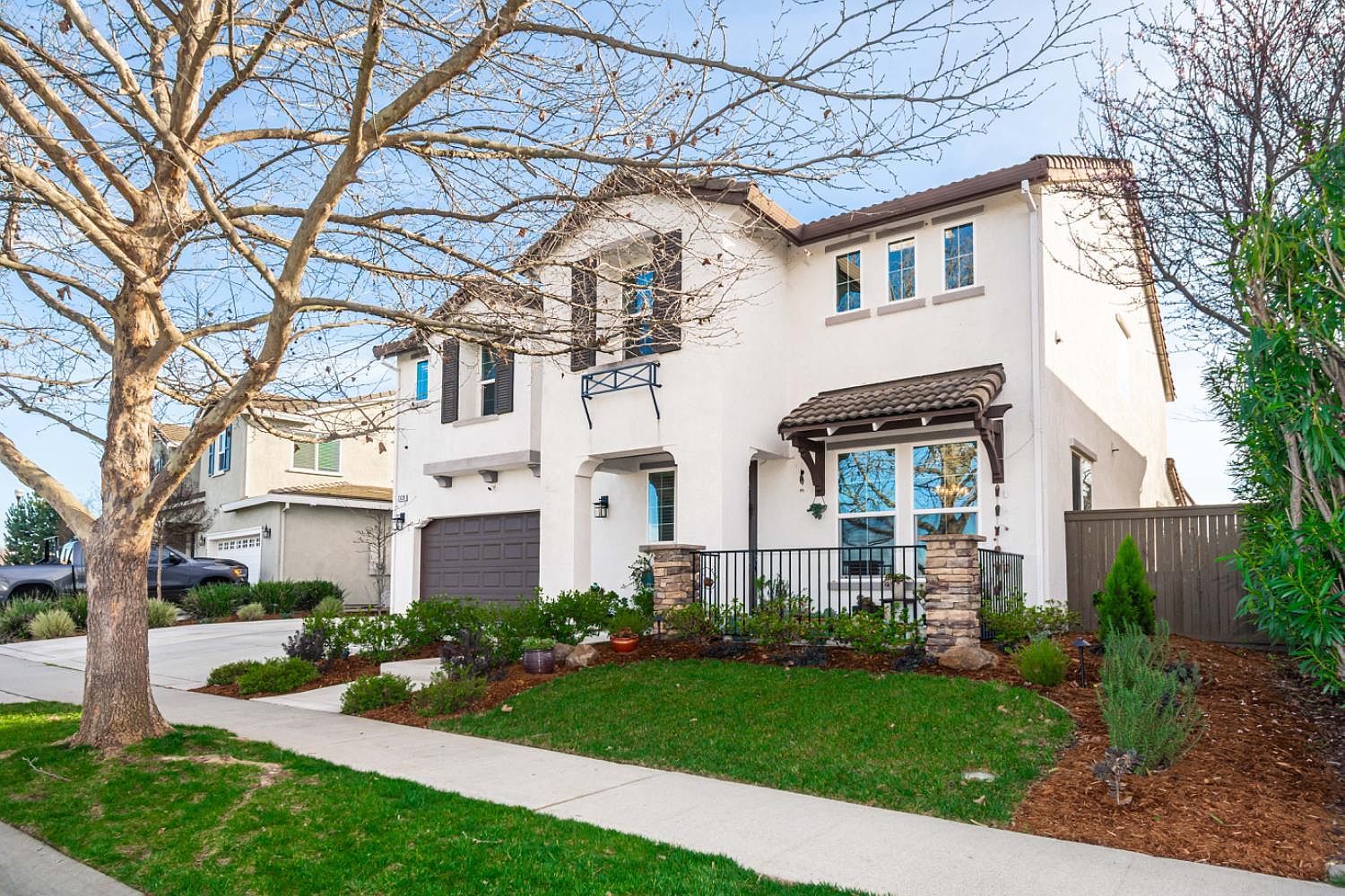 2329 Big Creek Way Roseville, CA 95747 - Thumbnail 3