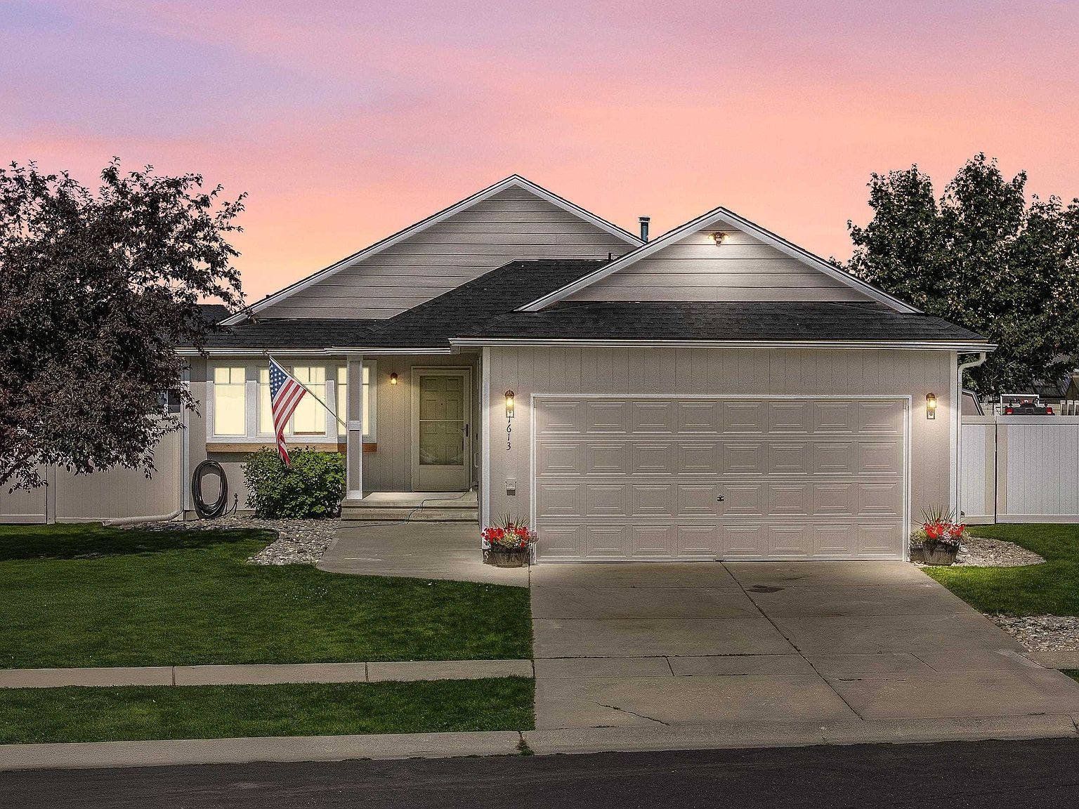 1613 E 2nd St Deer Park, WA 99006 - Thumbnail 3