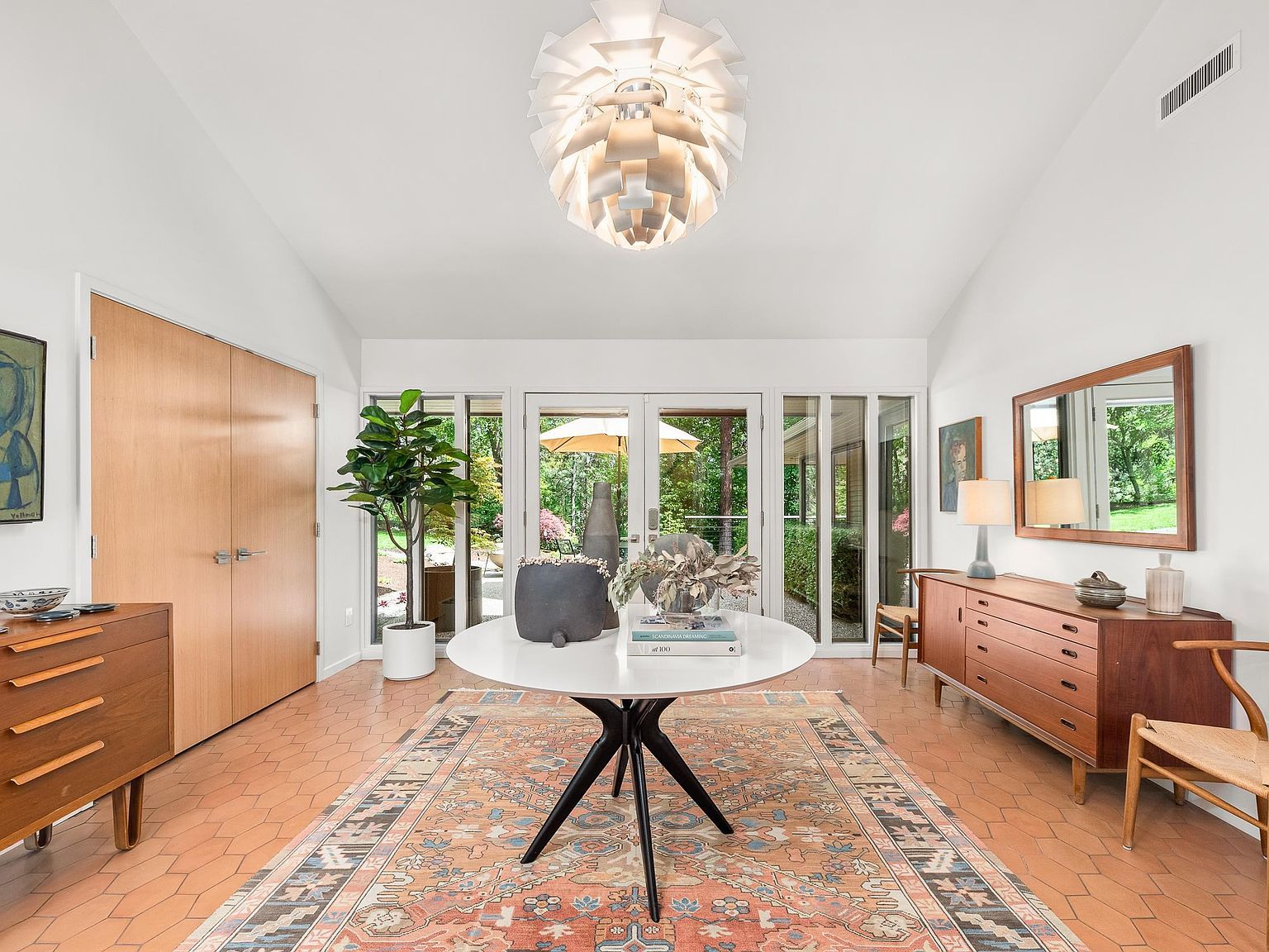 2127 S Helena St Spokane, WA 99203 - Thumbnail 3