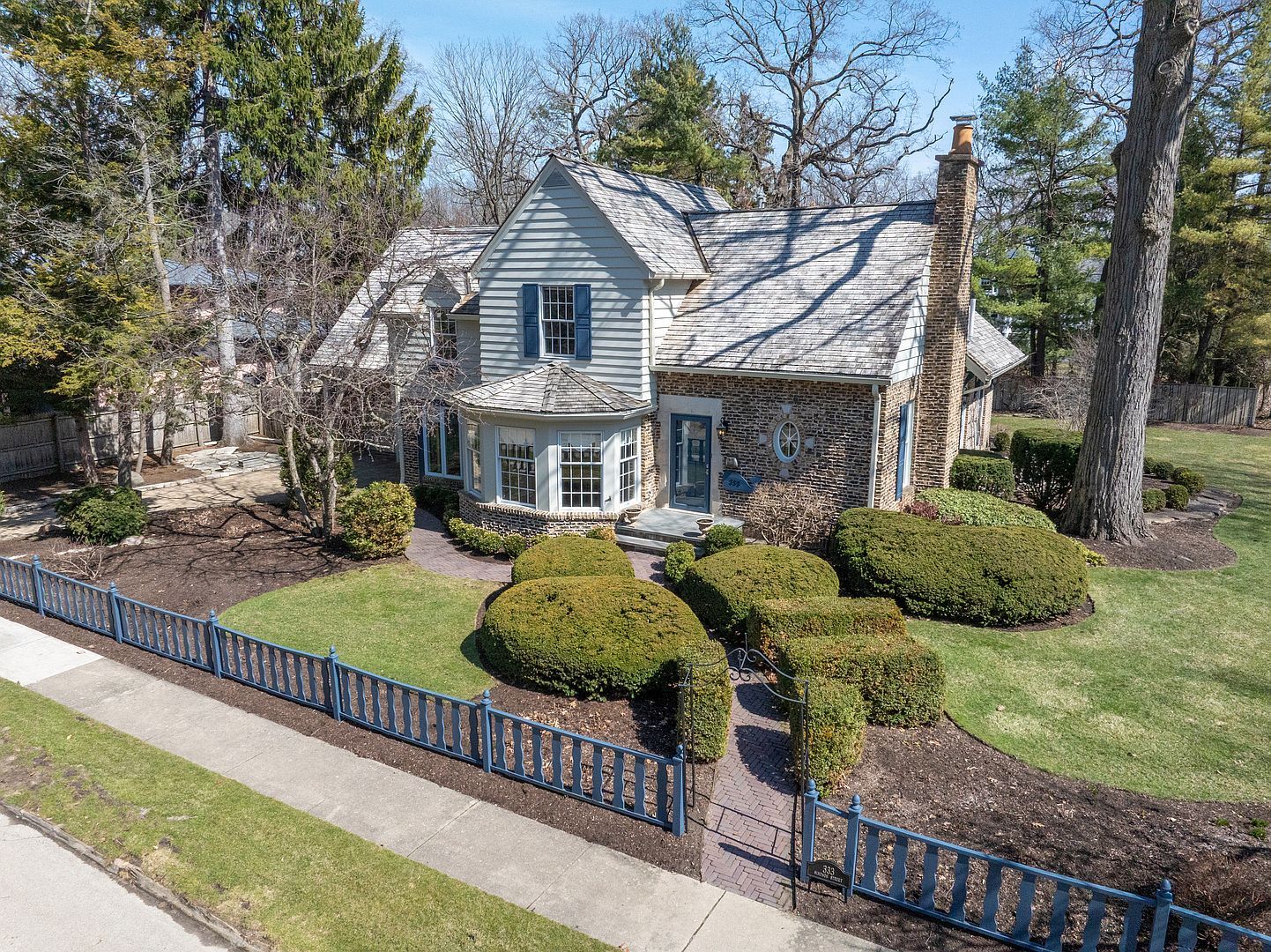 333 Simpson St Lake Bluff, IL 60044 - Thumbnail 3