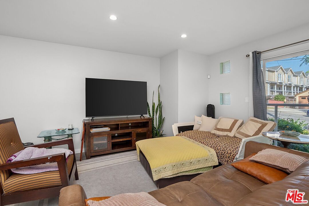 712 Pacific St Santa Monica, CA 90405 - Thumbnail 3