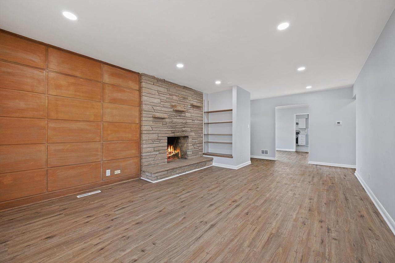 6500 W Glendale Ave Milwaukee, WI 53218 - Thumbnail 3