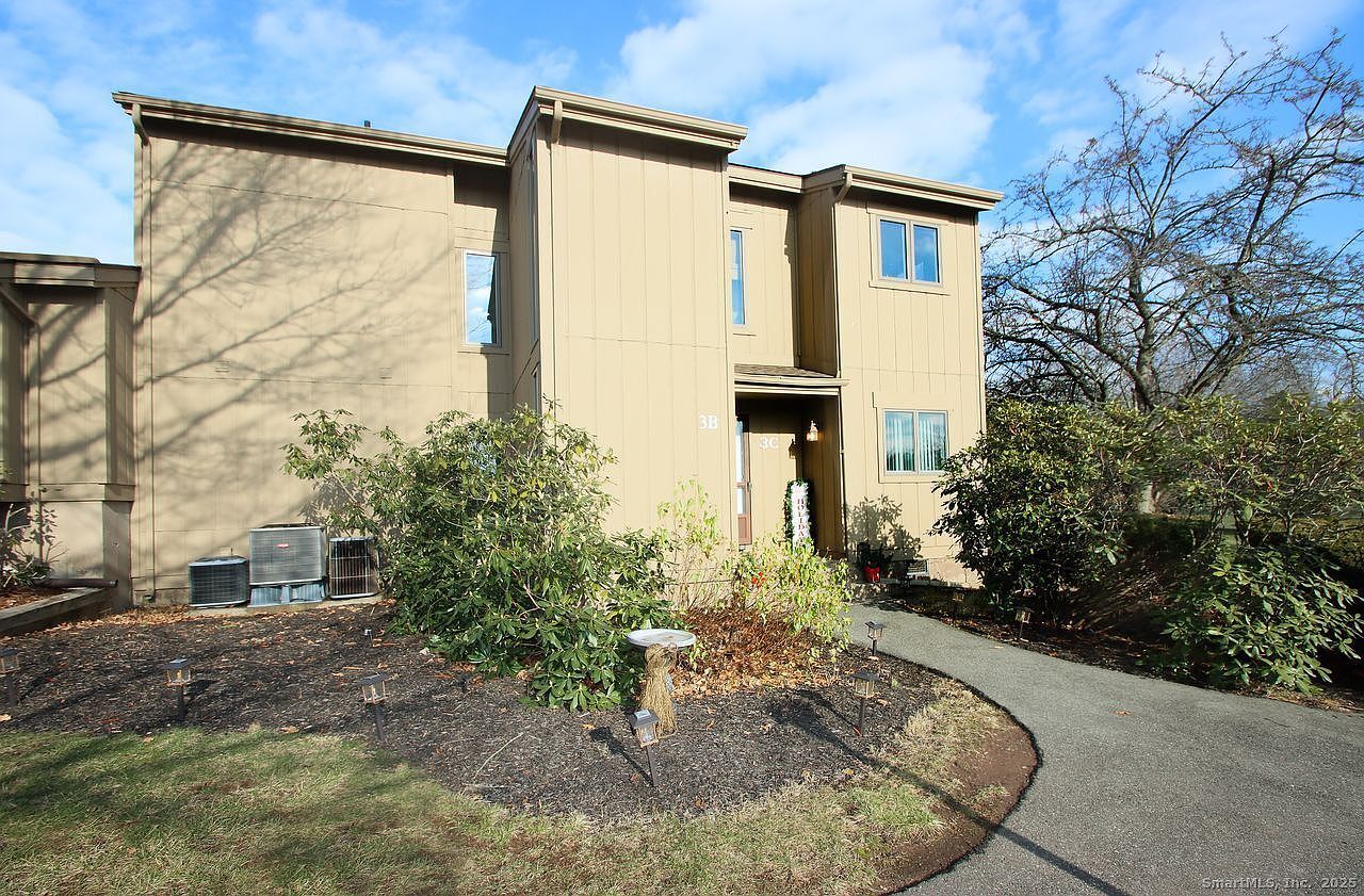 3 Pilgrim Hbr #C Wallingford, CT 06492 - Thumbnail 3