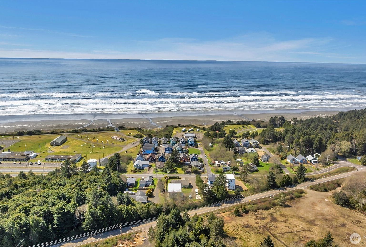 9 Darien Ln Pacific Beach, WA 98571 - Thumbnail 3